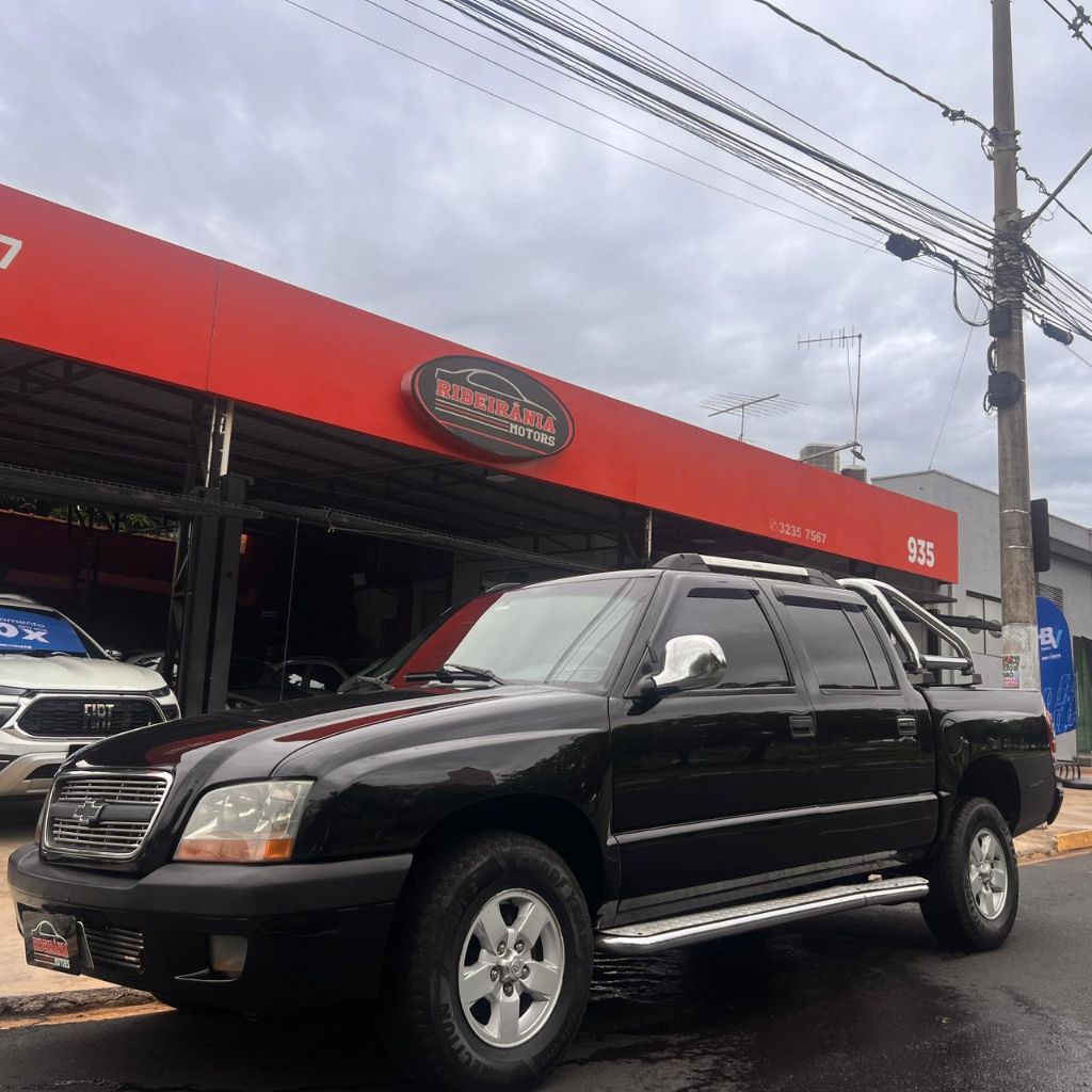 Ve�culo: Chevrolet (GM) - S-10 - Blazer DLX 2.8 4x4 TB Interc. Diesel em Ribeir�o Preto