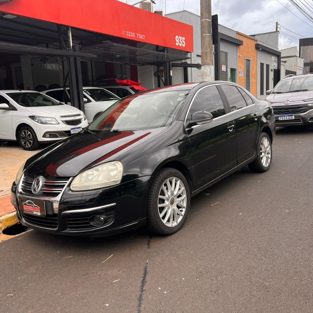 Ve�culo: Volkswagen - Jetta - 2.5 20V 150/170cv Tiptronic em Ribeir�o Preto