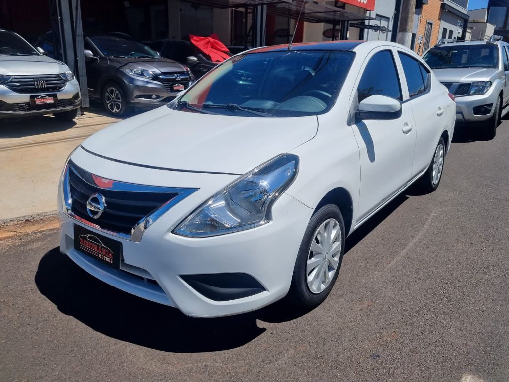 Ve�culo: Nissan - Versa - 1.0 12V FlexStart 4p Mec. em Ribeir�o Preto