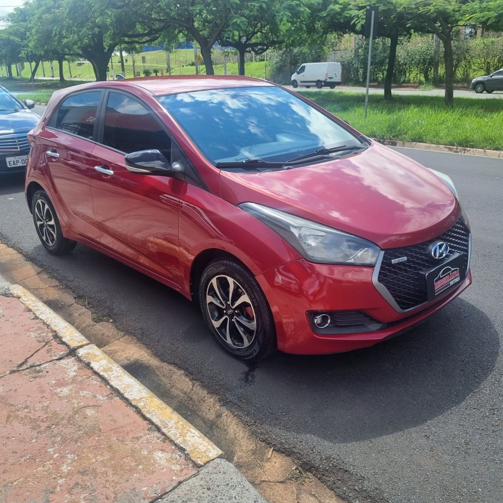 Ve�culo: Hyundai - HB 20 - R spec 1.6 Flex 16V Aut. em Ribeir�o Preto