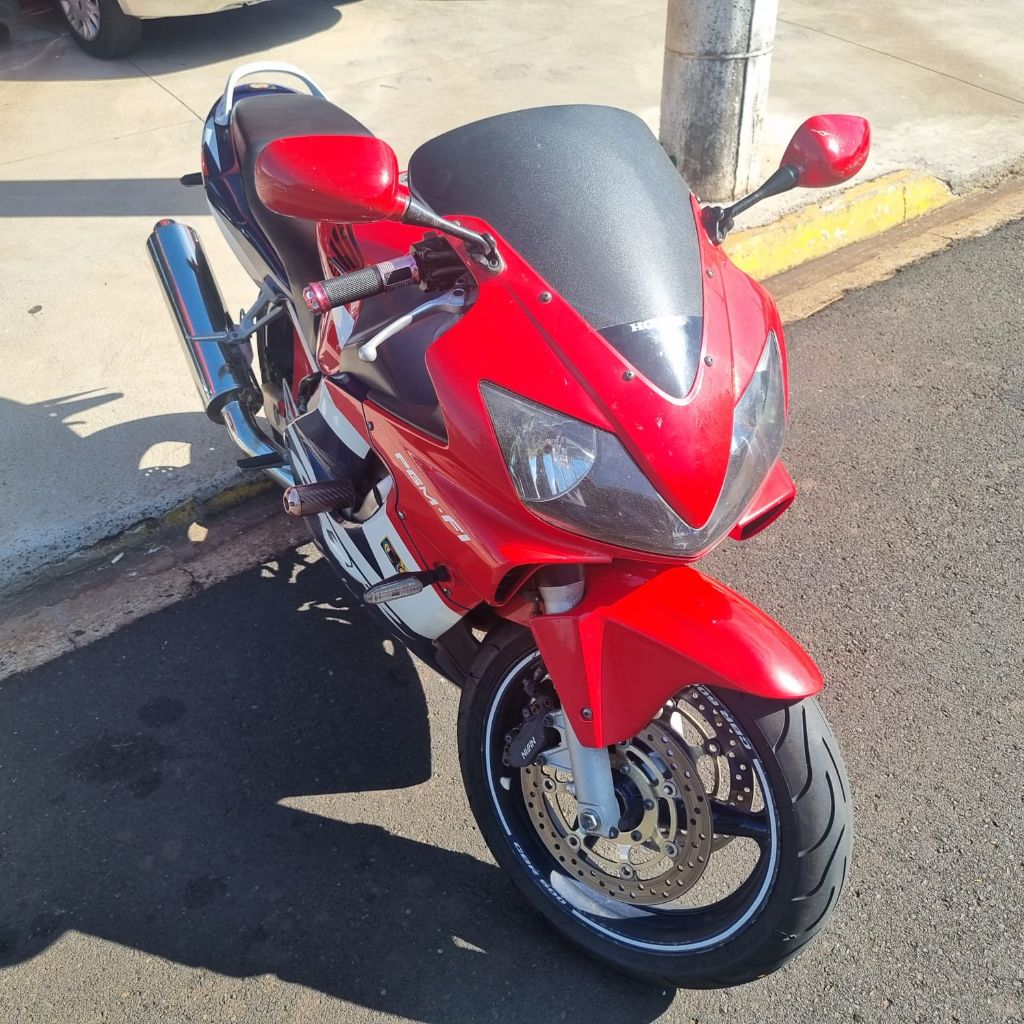Ve�culo: Honda - CBR - 600 F em Ribeir�o Preto