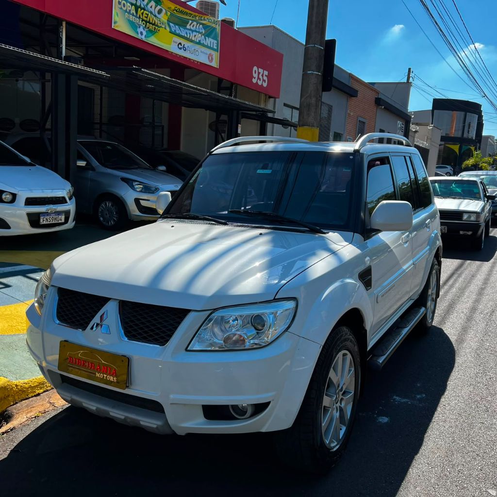 Ve�culo: Mitsubishi - Pajero - TR4 2.0 Flex 16V 4X2 Aut. em Ribeir�o Preto