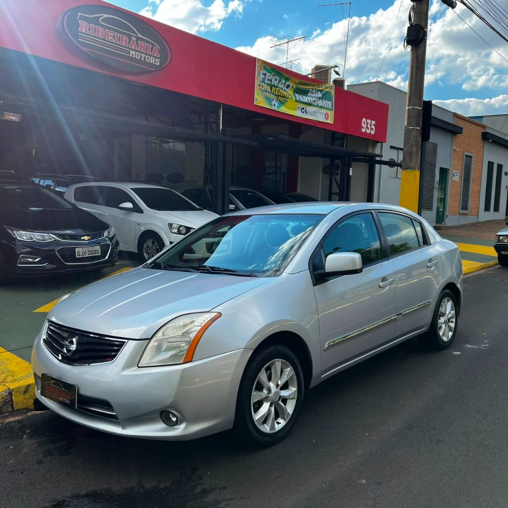 Ve�culo: Nissan - Sentra - 2.0/ 2.0 Flex Fuel 16V Aut. em Ribeir�o Preto