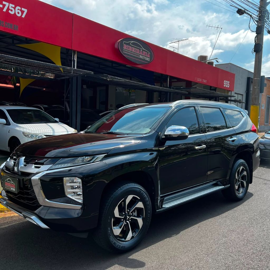 Ve�culo: Mitsubishi - Pajero - Sport HPE-S 2.4  4x4 Diesel Aut. em Ribeir�o Preto