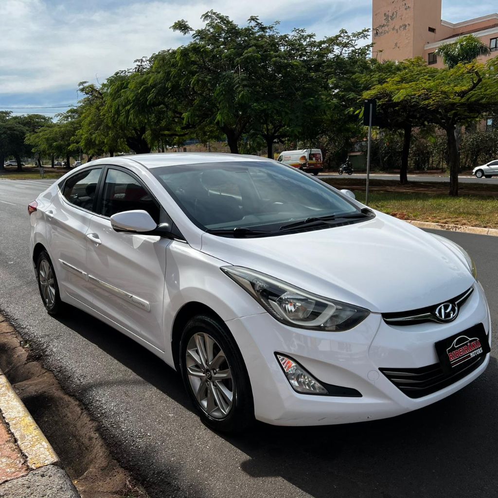 Ve�culo: Hyundai - Elantra - GLS 2.0 16V Flex Aut. em Ribeir�o Preto