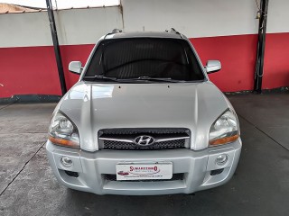 Veículo: Hyundai - Tucson - 2.0 GL 2WD 16V em Ribeirão Preto