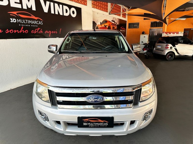 Veculo: Ford - Ranger - 3.2 XLS 4X4 CD 20V em Ribeiro Preto