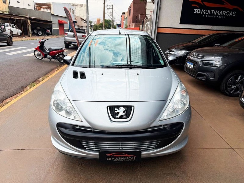 Veculo: Peugeot - 207 - 1.4 XR 8V em Ribeiro Preto