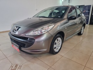 Veículo: Peugeot - 207 - PASSION XR 1.4 em Ribeirão Preto
