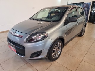 Veículo: Fiat - Palio - 1.6 SPORTING em Ribeirão Preto
