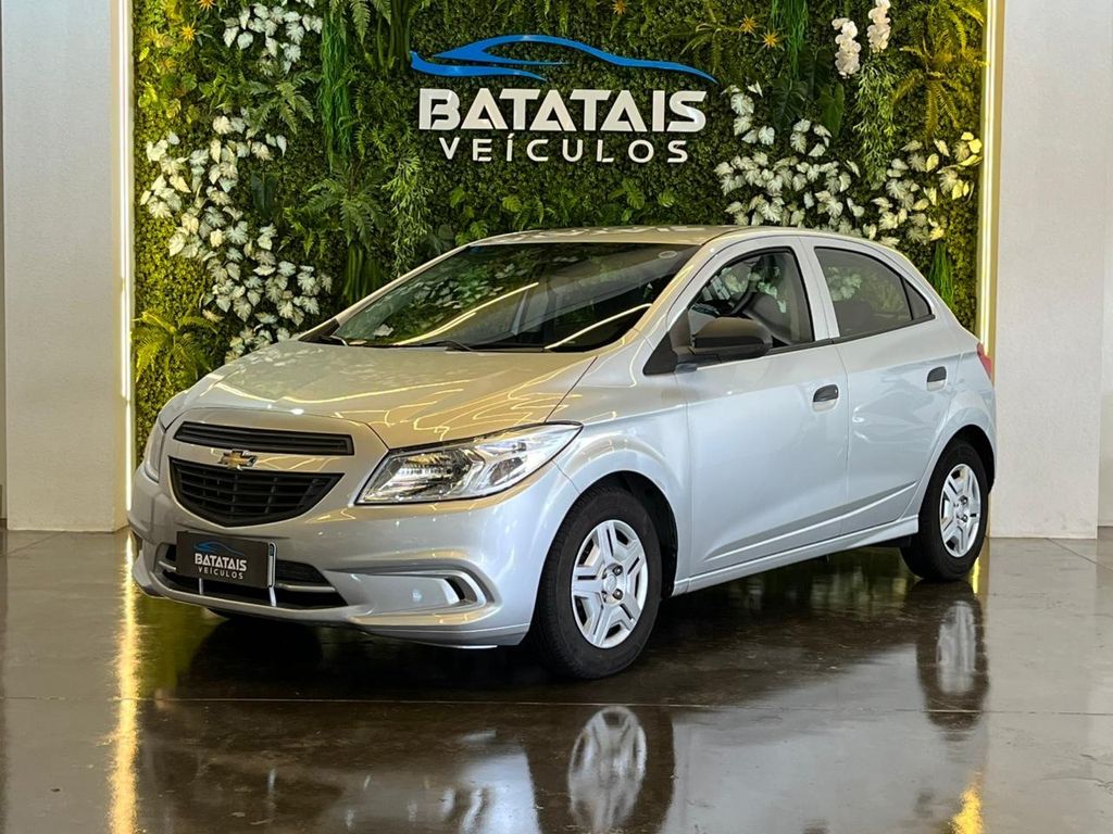 Veculo: Chevrolet (GM) - Onix - Chevrolet ONIX HATCH Joy 1.0 8V Flex 5p Mec. - Prata - 2018 em Batatais