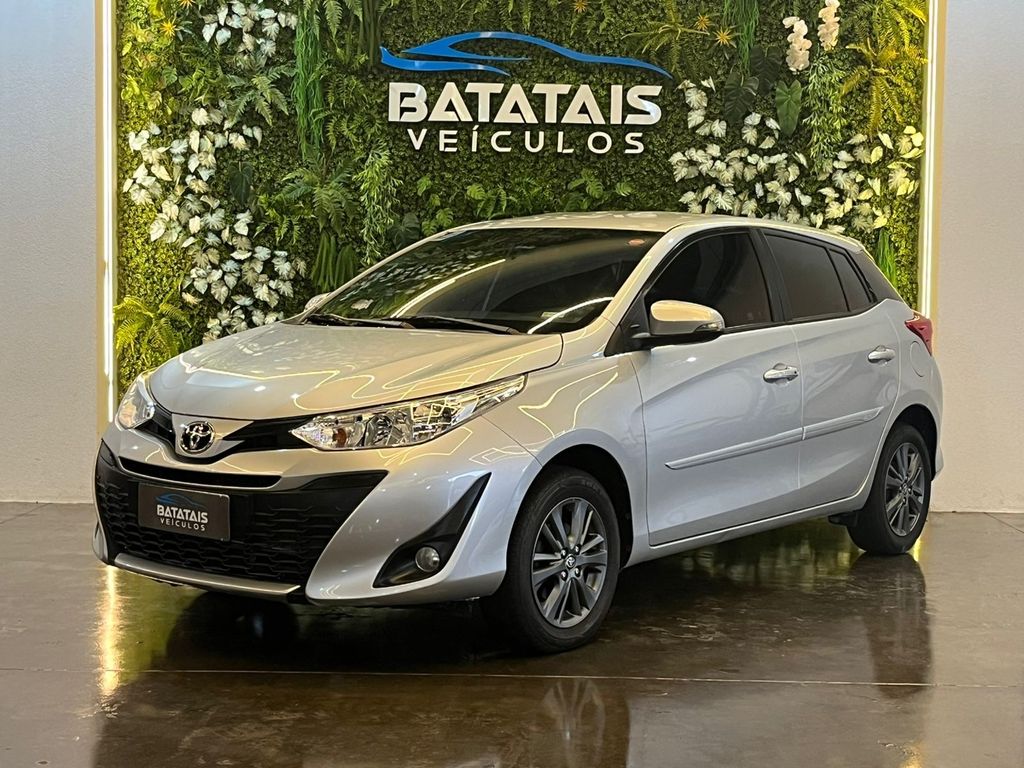 Ve�culo: Toyota - Yaris - Toyota YARIS XL Plus Con. 1.5 Flex 16V 5p Aut. - Prata - 2021 em Batatais