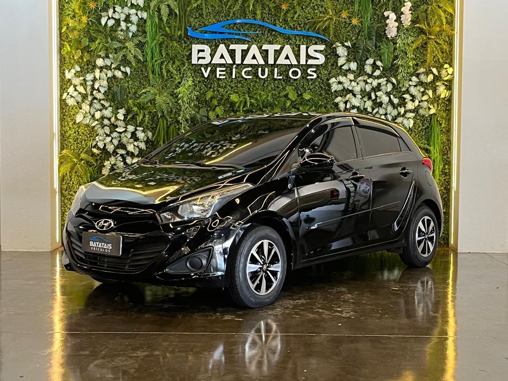 Ve�culo: Hyundai - HB 20 - Hyundai HB20 C./C.Plus/C.Style 1.6 Flex 16V Mec. - Preto - 2014 em Batatais