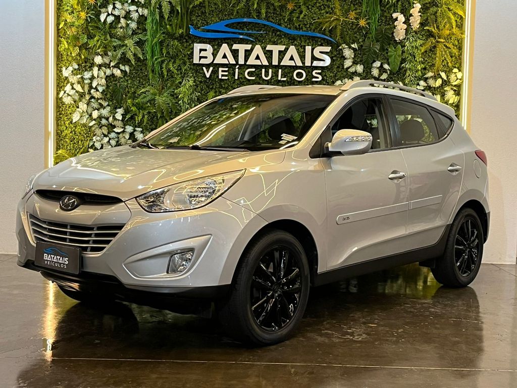 Ve�culo: Hyundai - IX 35 - Hyundai ix35 GLS 2.0 16V 2WD Flex Aut. - Prata - 2015 em Batatais