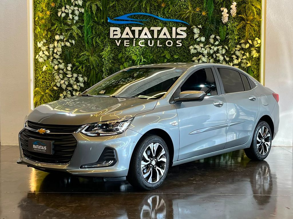 Ve�culo: Chevrolet (GM) - Onix - Chevrolet ONIX SED. Plus PREM. 1.0 12V TB Flex Aut - Prata - 2024 em Batatais