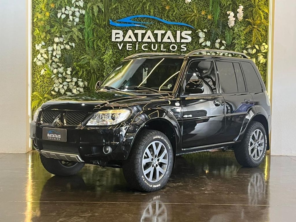 Ve�culo: Mitsubishi - Pajero - Mitsubishi Pajero TR4 2.0/ 2.0 Flex 16V 4x4 Aut. - Preto - 2012 em Batatais