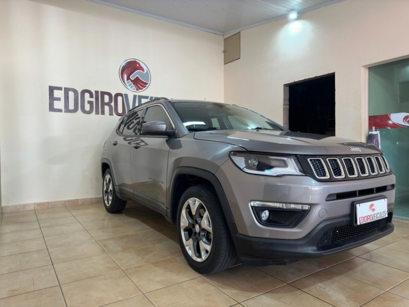 Veculo: Jeep - Compass - Longitude 2.0 em Batatais