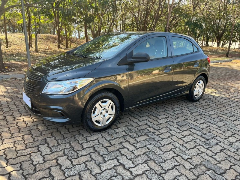 Veículo: Chevrolet (GM) - Onix - Joy 1.0 em Ribeirão Preto