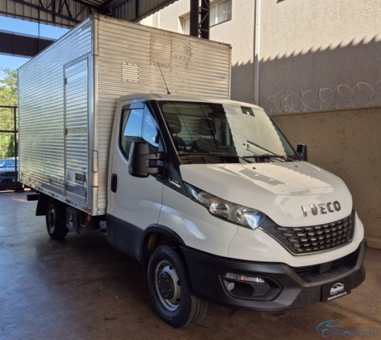 Radan Veiculos | Daily Iveco Daily 35-150 Mod 2021 Completo 21/21 - foto 1