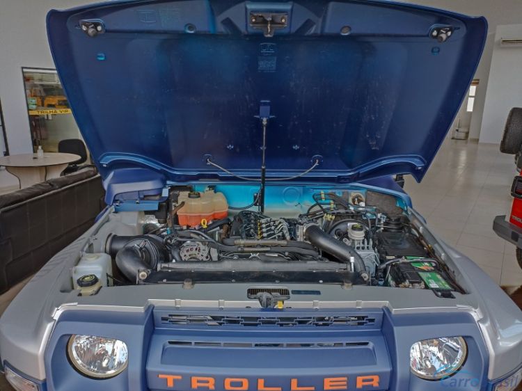 Trilha Vip Seminovos  | T4 TROLLER TX4 3.2 TURBO DIESEL INTERCOOLER AUTOMTICO 21/21 - foto 9