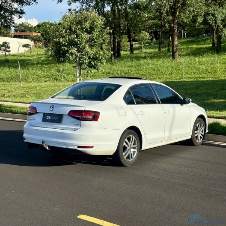 Beto Veculos | Jetta Comfortilne 1.4Tsi  17/17 - foto 8