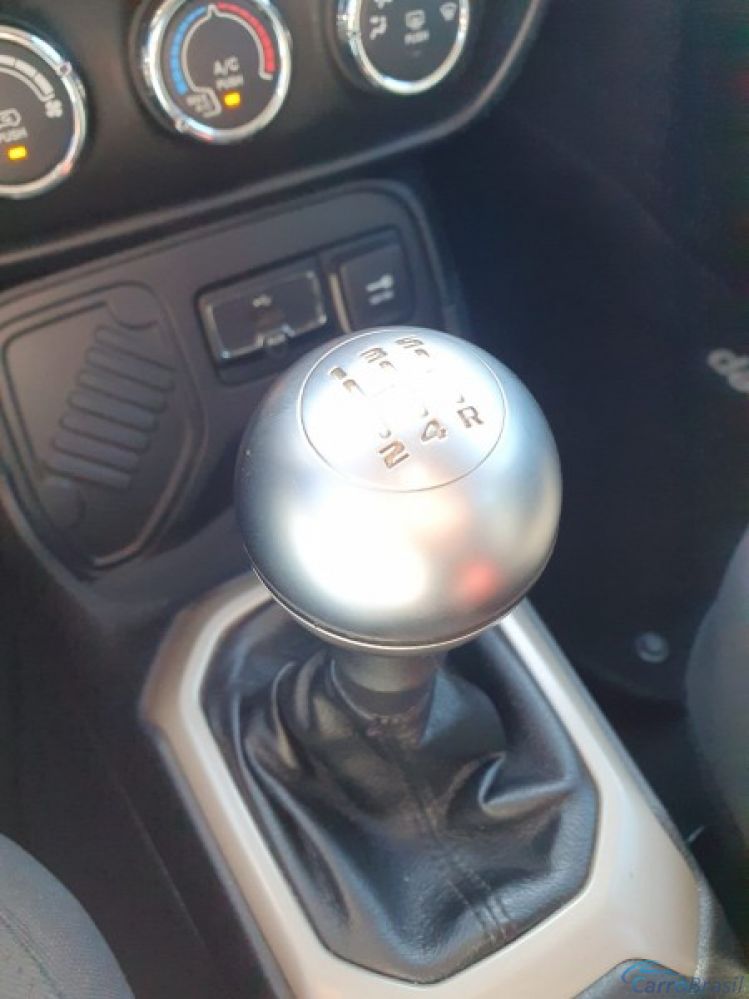 Classe A Veculos | Renegade SPORT 1.8 FLEX MANUAL  16/16 - foto 7