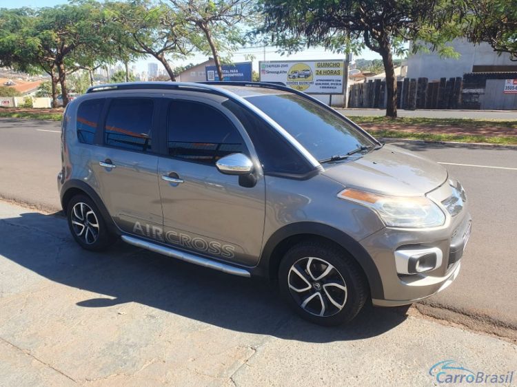 Classe A Veculos | Air Cross 1.6 EXCLUSIVE MANUAL  11/11 - foto 2