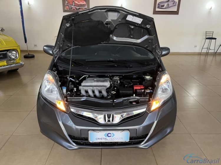 Cristal Veiculos  | Fit LX 1.4 Automatico 13/13 - foto 9