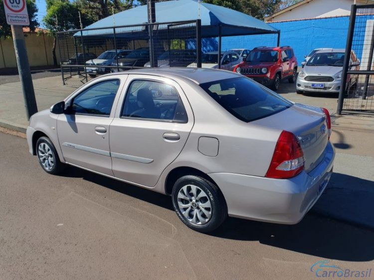 Classe A Veculos | Etios Sedan 1.5 X COMPLETO  18/18 - foto 4