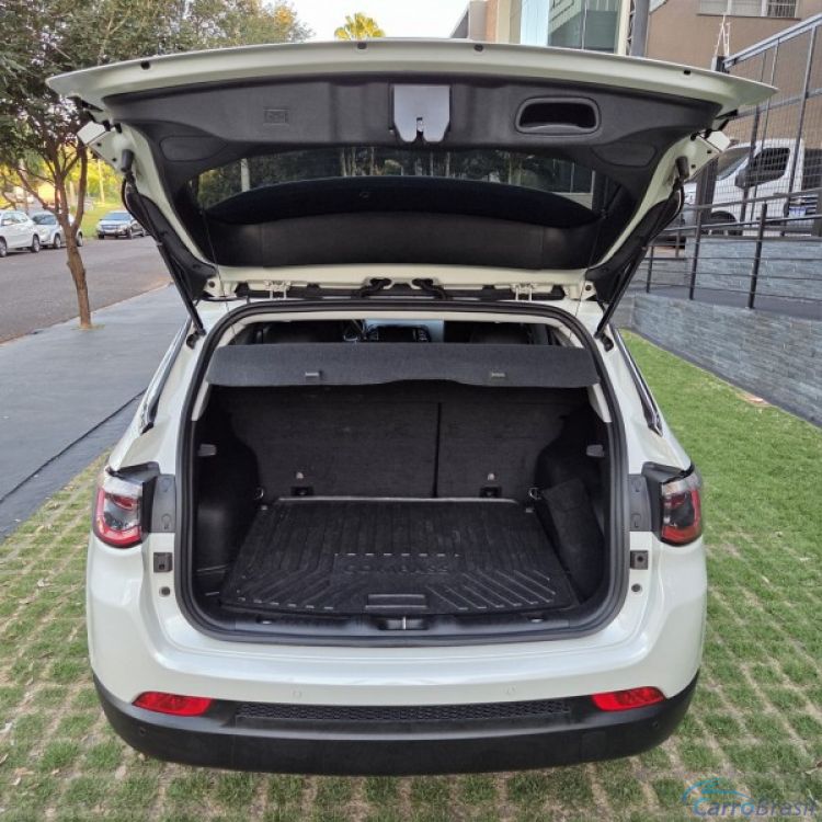Radan Veiculos | Compass Jeep Limited 2.0 4x2 Flex 16v Aut. 20/20 - foto 6