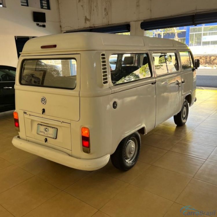 Cristal Veiculos  | Kombi 1.4 Flex 9 Lugares 13/13 - foto 4
