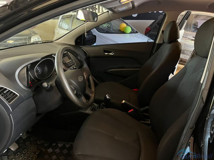 Cear Autozero | HB 20 Confort Plus 1.6 14/15 - foto 9