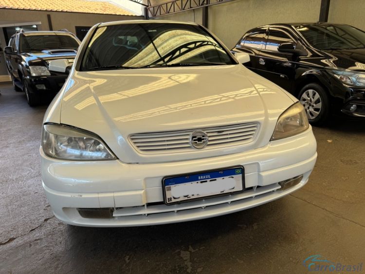 Avenida Veculos | Astra Sedan  02/02 - foto 1