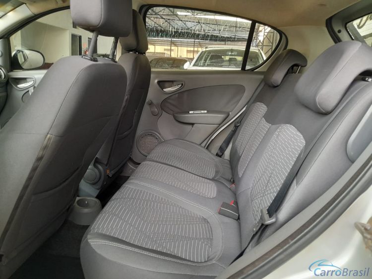 Gabaldo Veculos | Palio Attractive 1.0 13/13 - foto 9