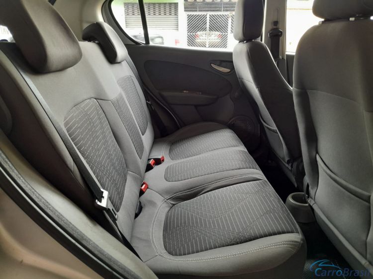 Gabaldo Veculos | Palio Attractive 1.0 13/13 - foto 10