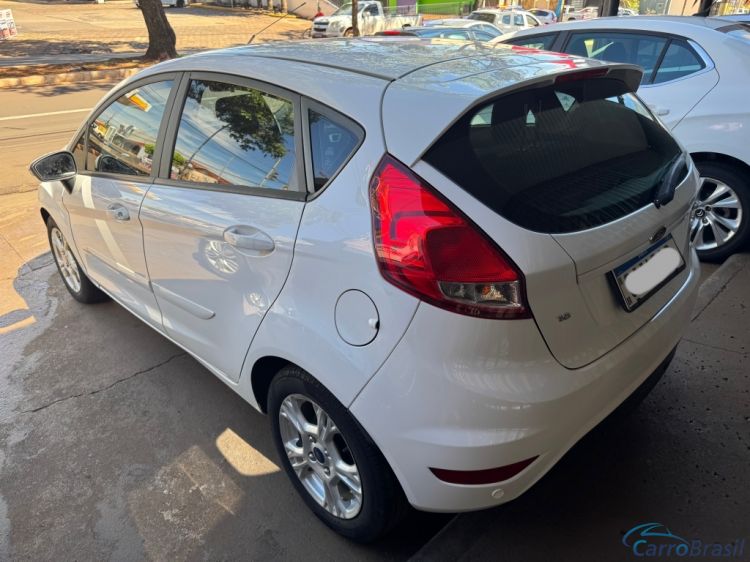 Morumbi Automveis | Fiesta Hatch 1.6 17/17 - foto 2