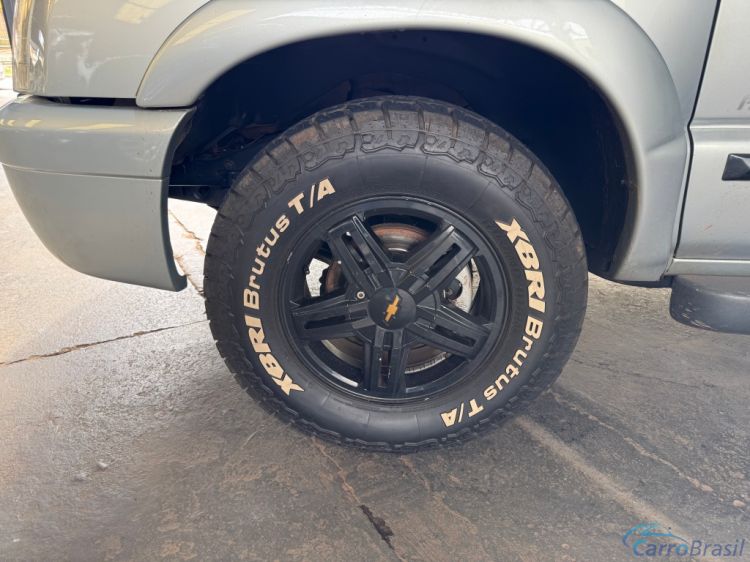 Avenida Veículos | S-10 Advantage Cab. Dupla 09/09 - foto 6