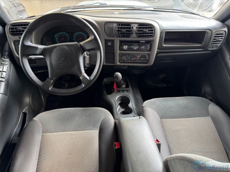 Avenida Veículos | S-10 Advantage Cab. Dupla 09/09 - foto 3