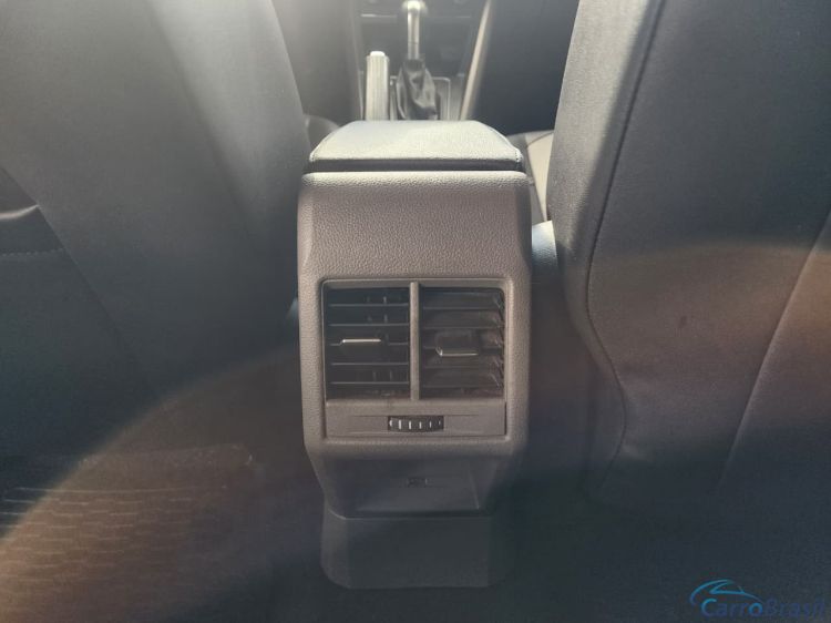 Brekar Veículos | Polo Hatch HighLine 19/19 - foto 7