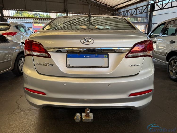 Avenida Veículos | HB 20 Sedan 1.6 Confort Plus 16/16 - foto 2