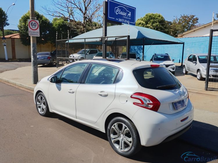 Classe A Veículos | 208 1.6 Griffe Automático 14/14 - foto 6