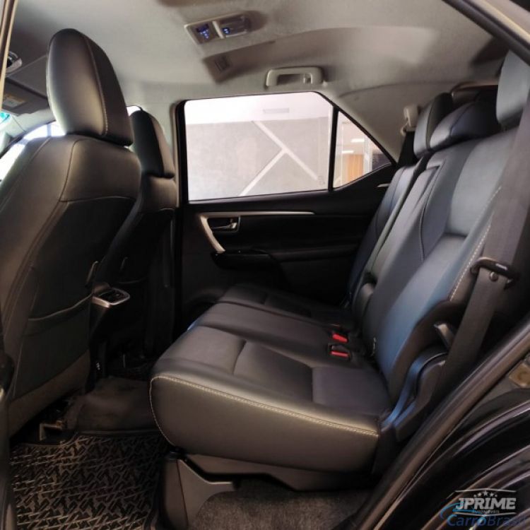 J Prime Automóveis | Hilux SW4 2.8 SRX 21/21 - foto 9