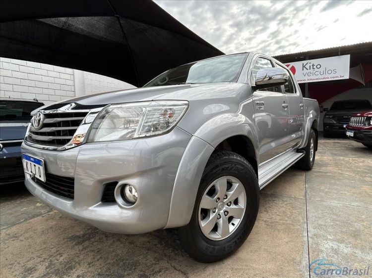 Kito Veculos | Hilux 2.7 SRV 4X2 CD 16V FLEX 4P AUTOMTICO 15/15 - foto 2
