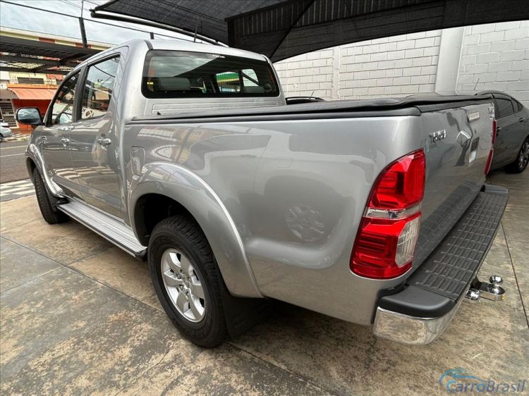Kito Veculos | Hilux 2.7 SRV 4X2 CD 16V FLEX 4P AUTOMTICO 15/15 - foto 4