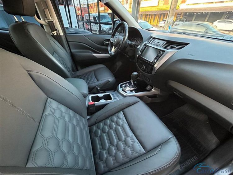 Kito Veculos | Frontier 2.3 16V TURBO DIESEL PLATINUM CD 4X4 AUTOMTICO 23/24 - foto 8