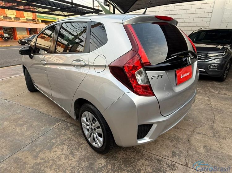 Kito Veículos | Fit 1.5 DX 16V FLEX 4P MANUAL 14/15 - foto 5