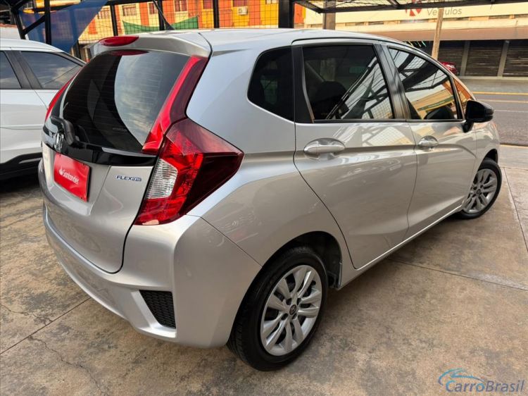 Kito Veículos | Fit 1.5 DX 16V FLEX 4P MANUAL 14/15 - foto 7