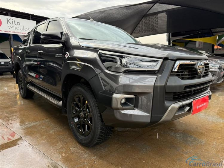 Kito Veículos | Hilux 2.8 D-4D TURBO DIESEL CD CONQUEST 4X4 AUTOMÁTICO 23/23 - foto 5