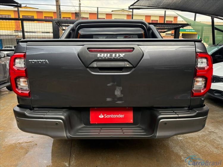 Kito Veículos | Hilux 2.8 D-4D TURBO DIESEL CD CONQUEST 4X4 AUTOMÁTICO 23/23 - foto 7
