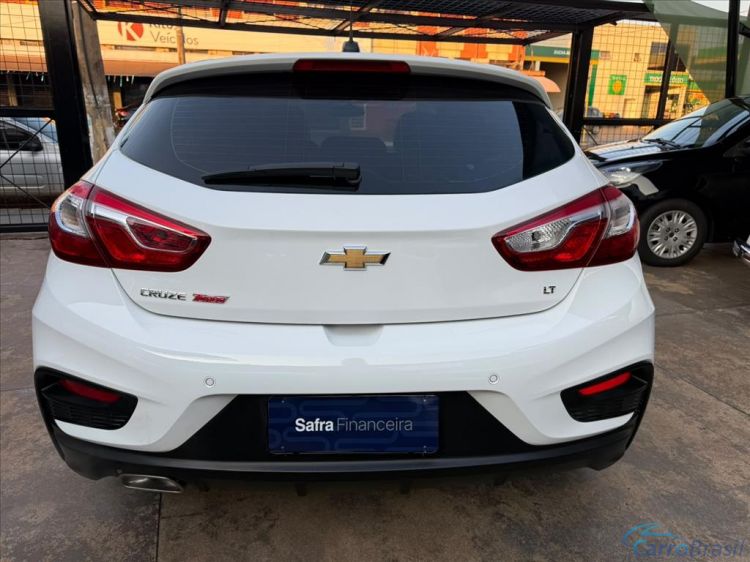 Kito Veículos | Cruze 1.4 TURBO SPORT6 LT 16V FLEX 4P AUTOMÁTICO 17/17 - foto 6